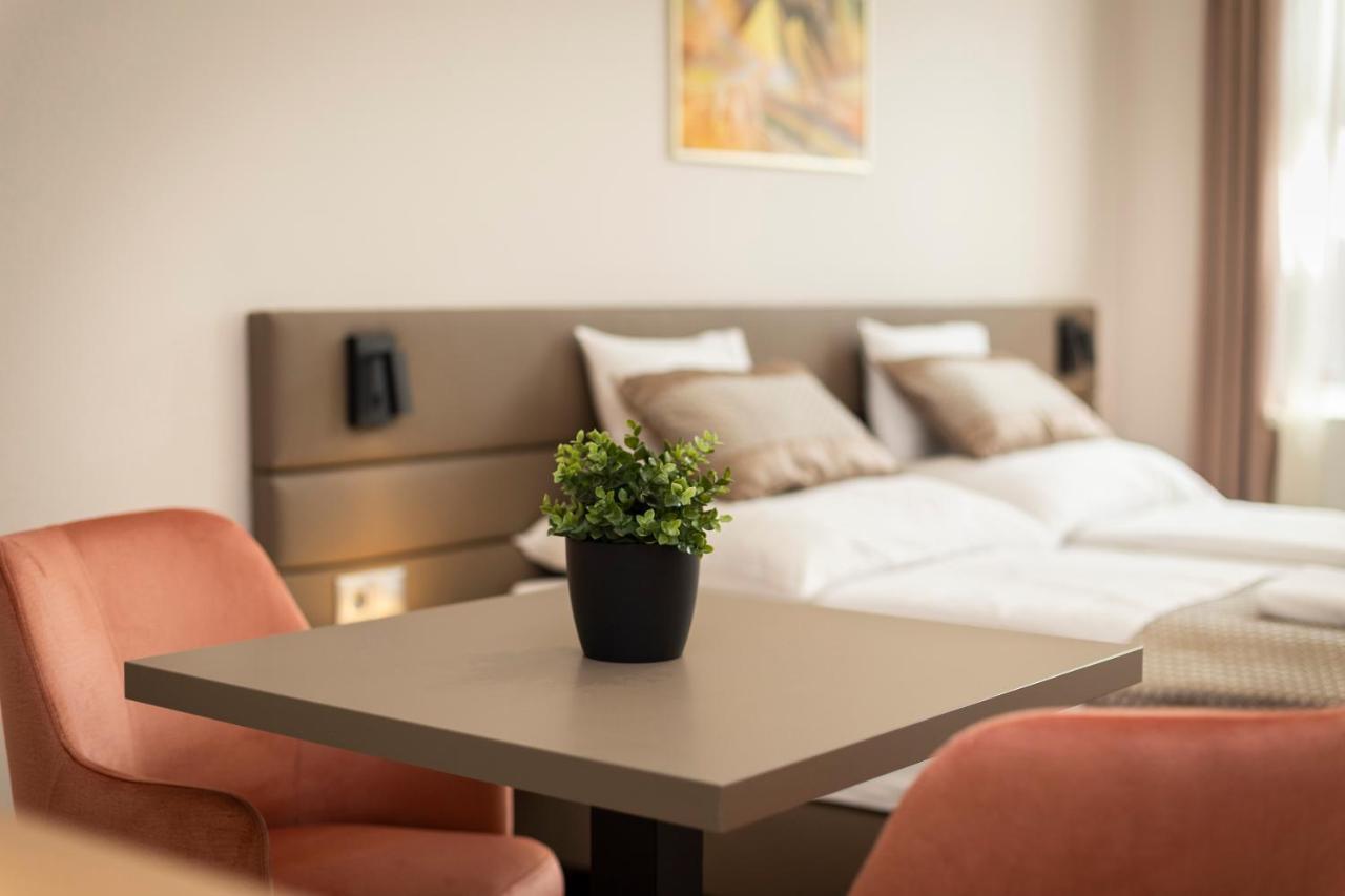 Vegvar Spa Apartman ยูลา ภายนอก รูปภาพ