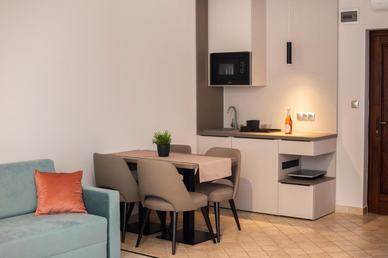 Vegvar Spa Apartman ยูลา ภายนอก รูปภาพ