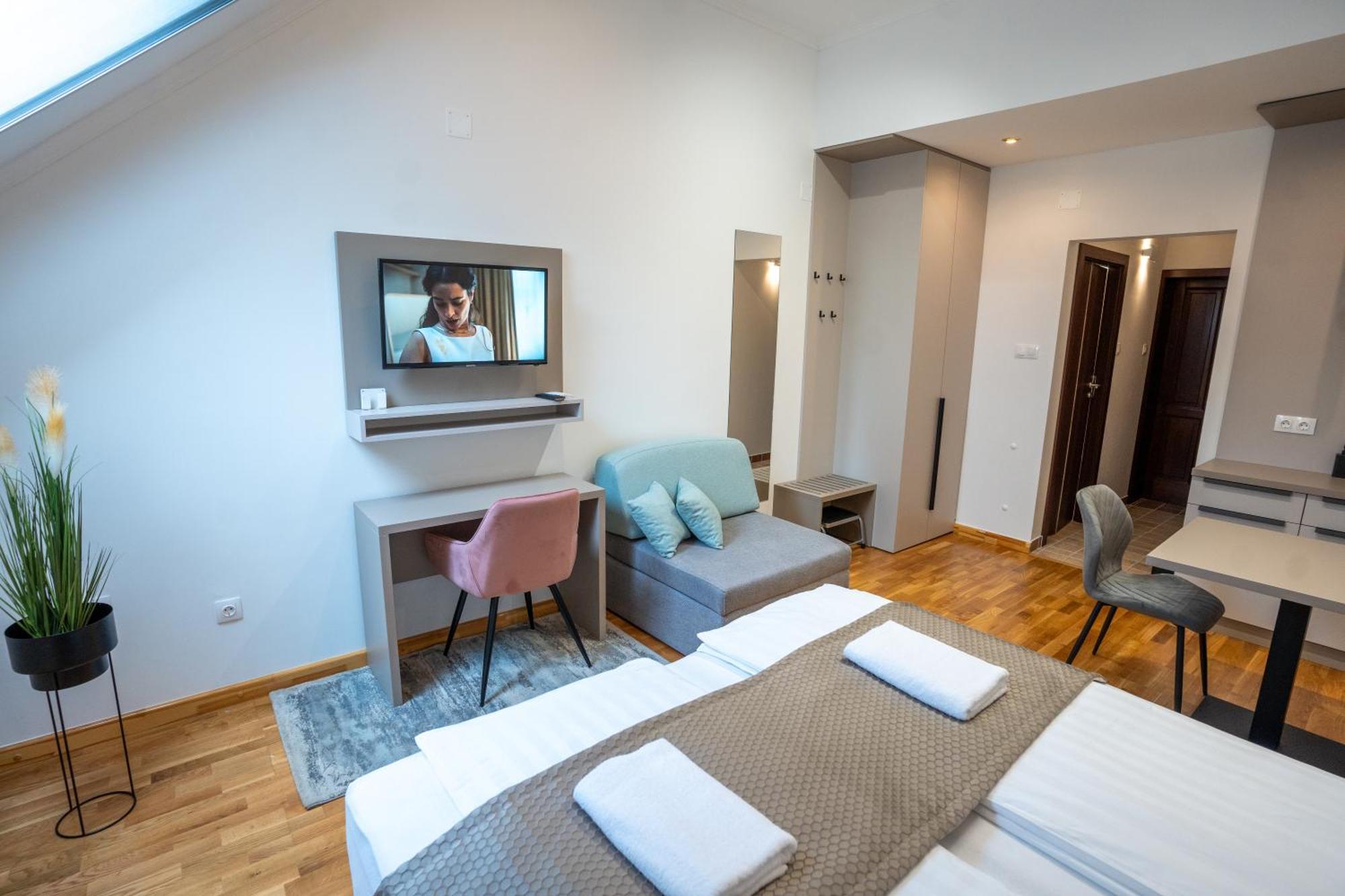 Vegvar Spa Apartman ยูลา ภายนอก รูปภาพ